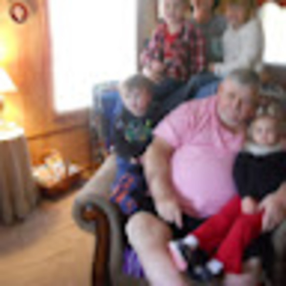 Meet your Posher, Mevelyn - Picture 1 of 1